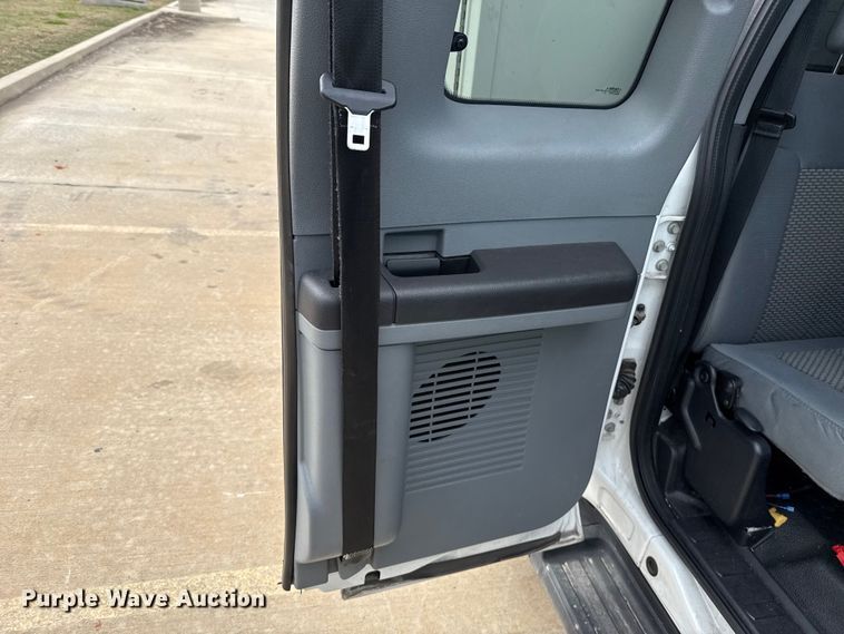 image for item ES5918 2016 Ford F450 Super Duty ambulance