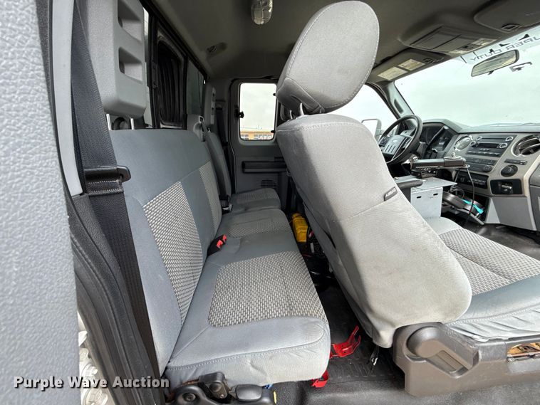 image for item ES5918 2016 Ford F450 Super Duty ambulance