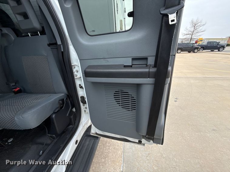 image for item ES5918 2016 Ford F450 Super Duty ambulance