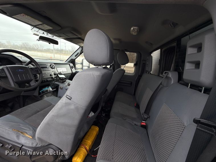 image for item ES5918 2016 Ford F450 Super Duty ambulance