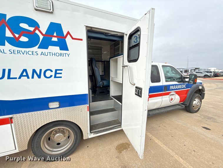 image for item ES5918 2016 Ford F450 Super Duty ambulance