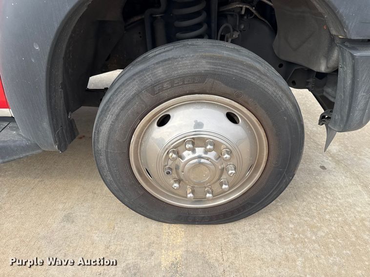 image for item ES5918 2016 Ford F450 Super Duty ambulance