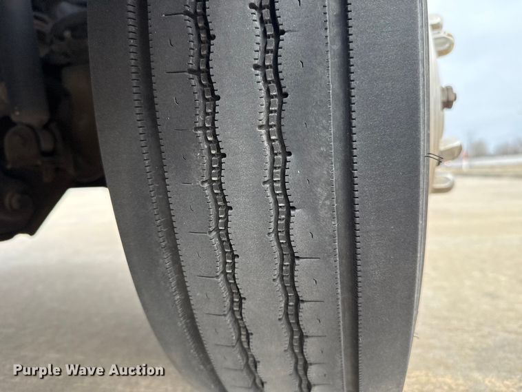 image for item ES5918 2016 Ford F450 Super Duty ambulance