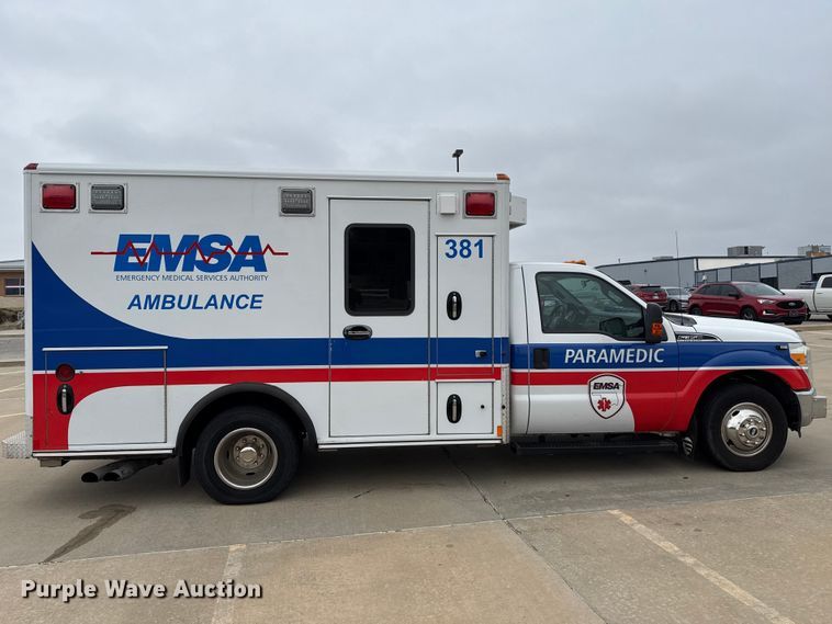 image for item ES5919 2016 Ford F350 Super Duty ambulance