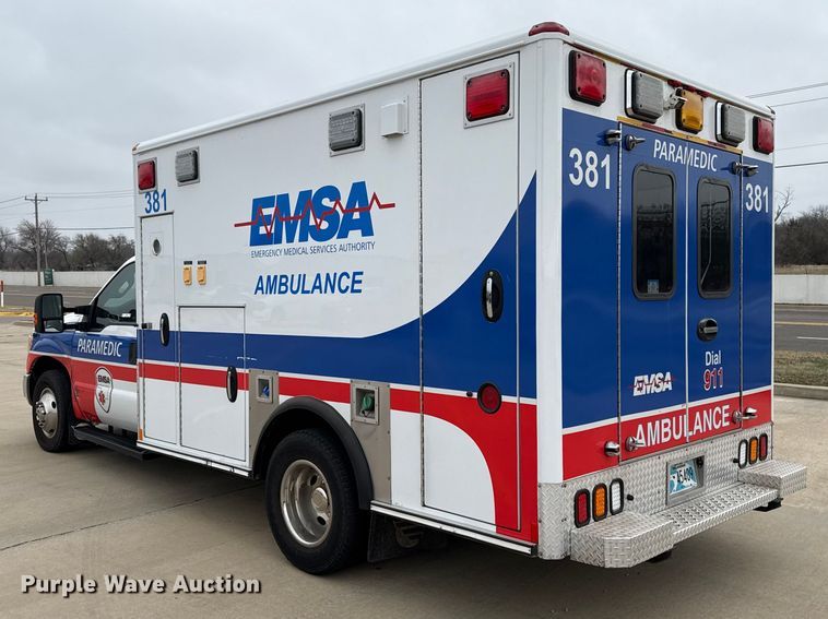 image for item ES5919 2016 Ford F350 Super Duty ambulance