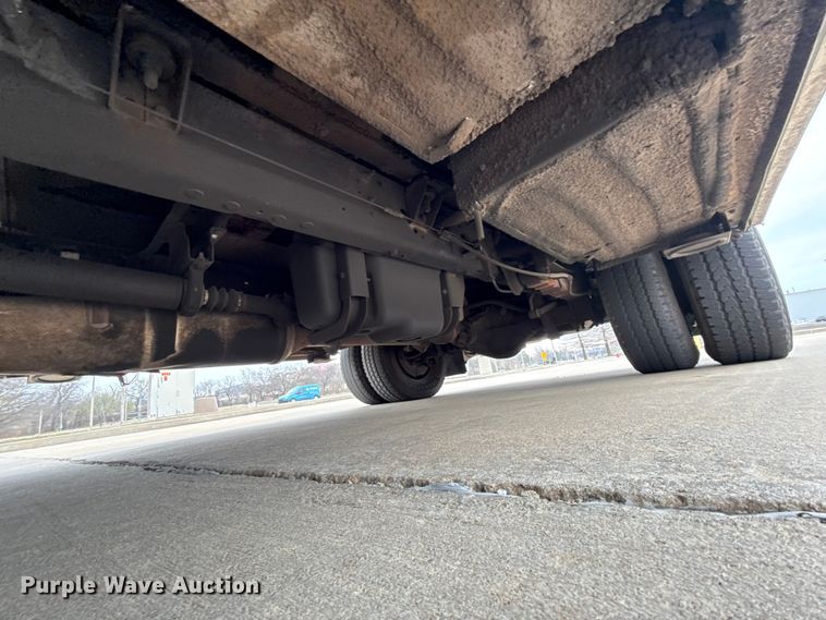 image for item ES5919 2016 Ford F350 Super Duty ambulance