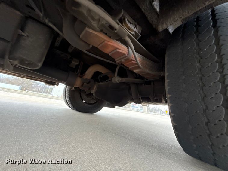 image for item ES5919 2016 Ford F350 Super Duty ambulance