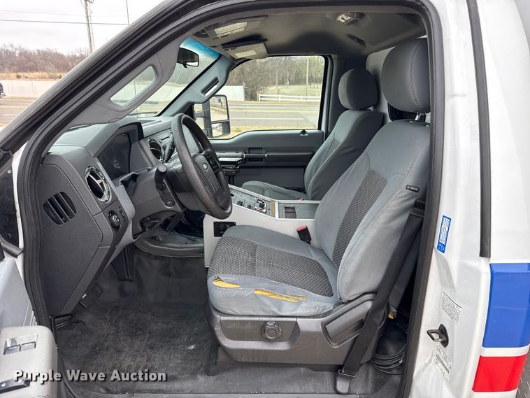 image for item ES5919 2016 Ford F350 Super Duty ambulance