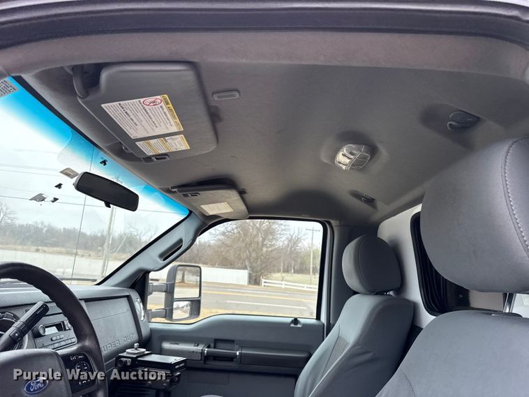 image for item ES5919 2016 Ford F350 Super Duty ambulance