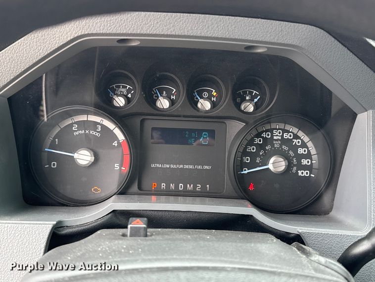 image for item ES5919 2016 Ford F350 Super Duty ambulance