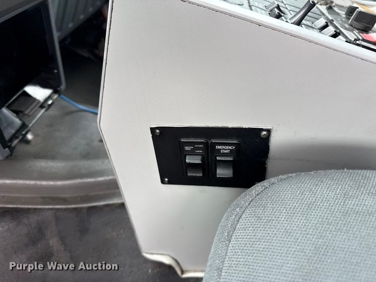 image for item ES5919 2016 Ford F350 Super Duty ambulance