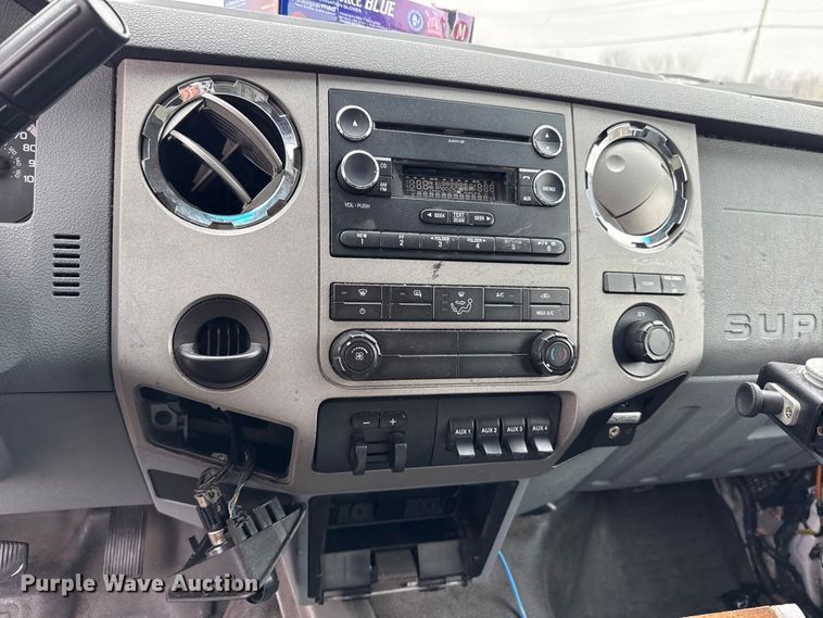 image for item ES5919 2016 Ford F350 Super Duty ambulance