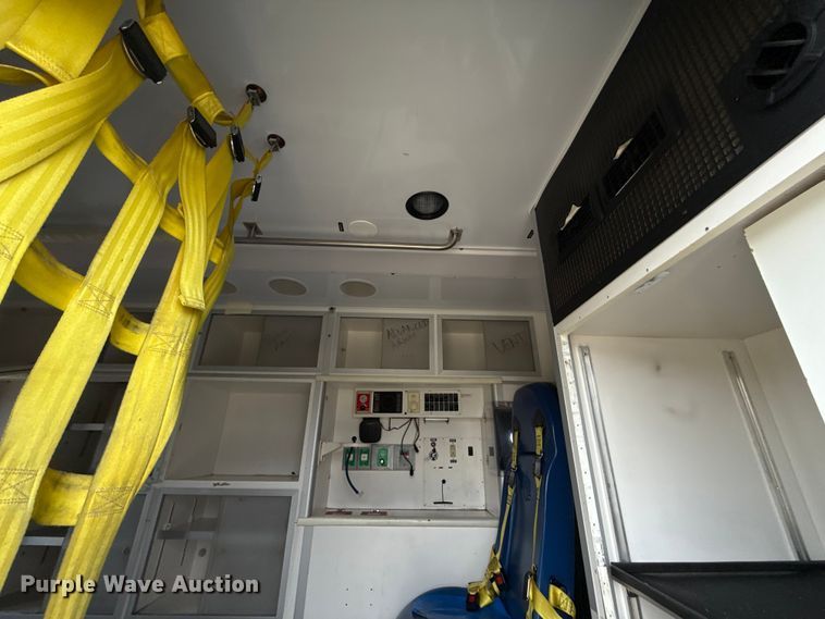 image for item ES5919 2016 Ford F350 Super Duty ambulance