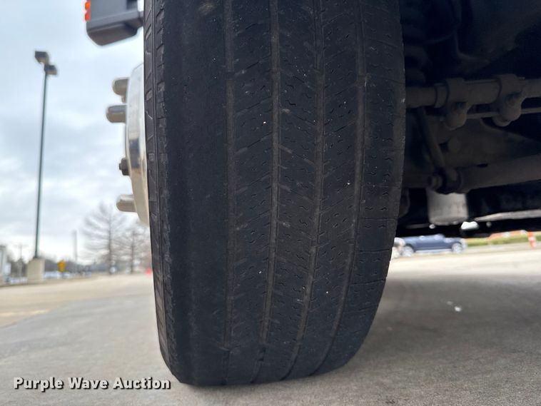 image for item ES5919 2016 Ford F350 Super Duty ambulance