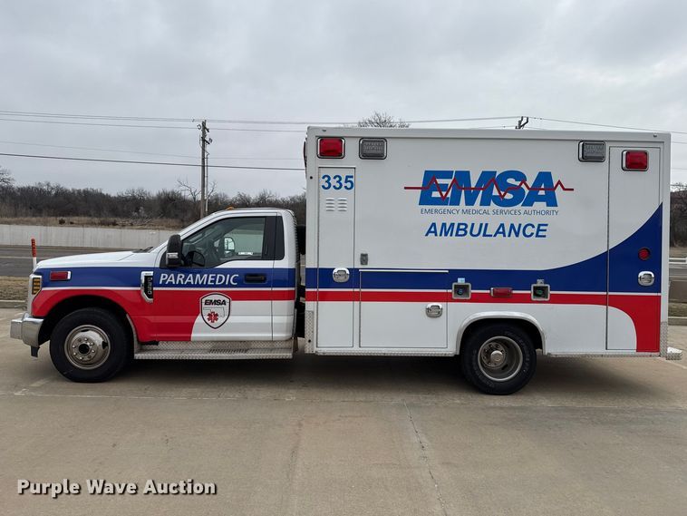 image for item ES5920 2019 Ford F350 Super Duty ambulance