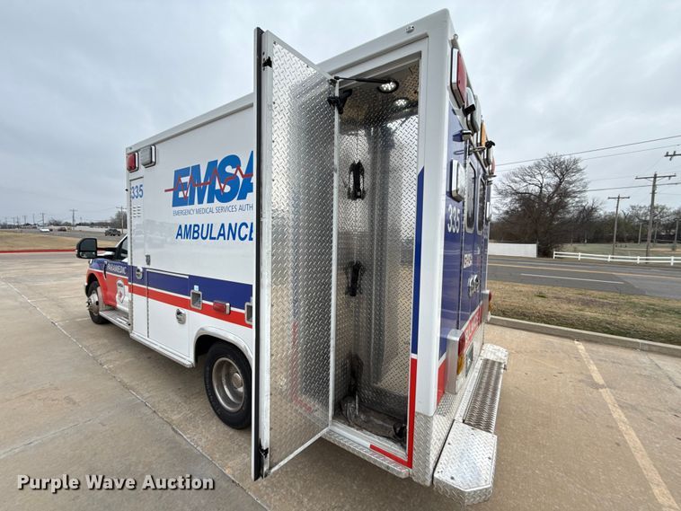 image for item ES5920 2019 Ford F350 Super Duty ambulance