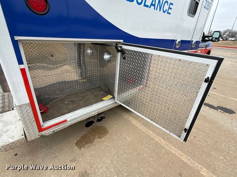 image for item ES5920 2019 Ford F350 Super Duty ambulance