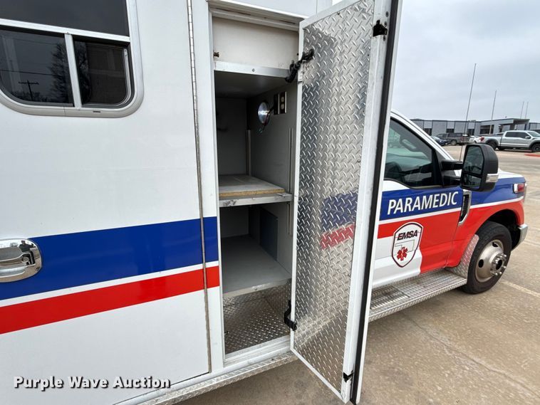 image for item ES5920 2019 Ford F350 Super Duty ambulance