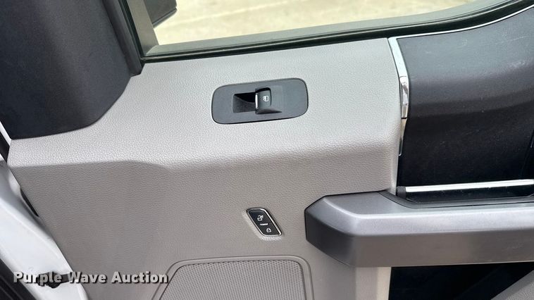 image for item ES5920 2019 Ford F350 Super Duty ambulance