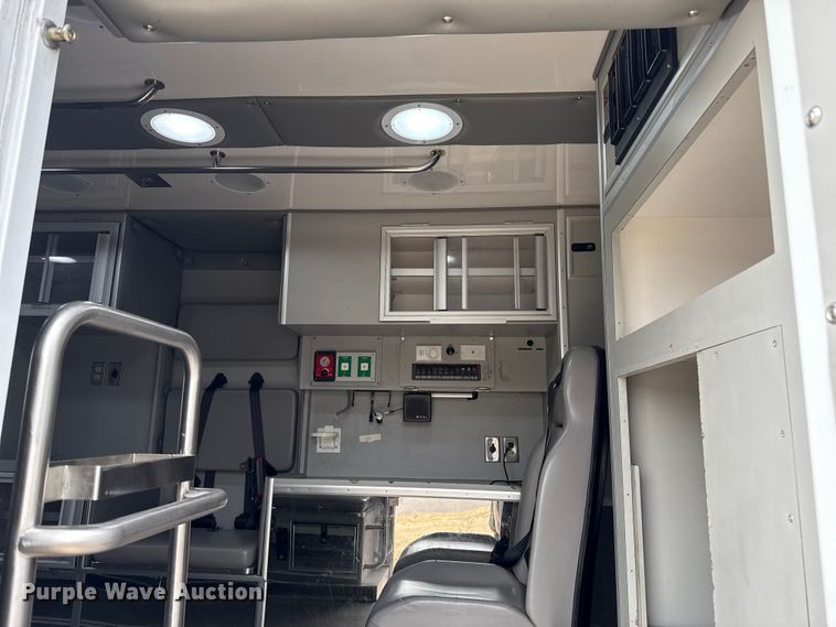 image for item ES5920 2019 Ford F350 Super Duty ambulance