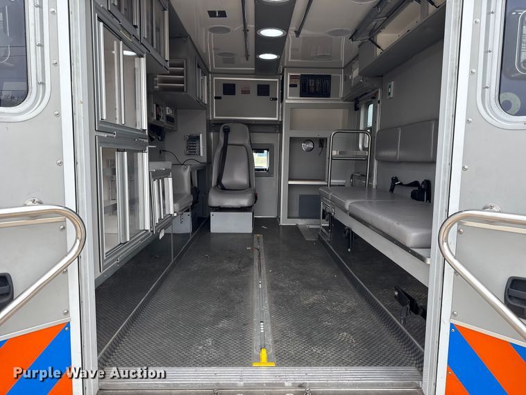 image for item ES5920 2019 Ford F350 Super Duty ambulance