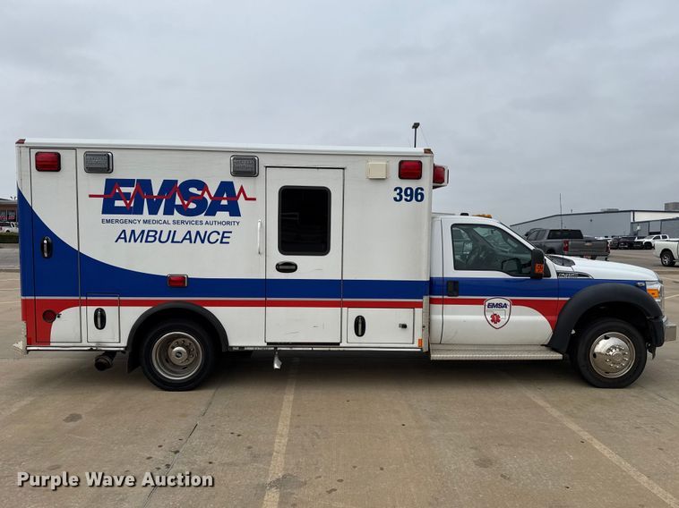 image for item ES5921 2014 Ford F450 Super Duty ambulance