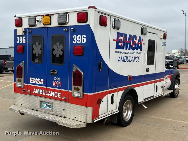 image for item ES5921 2014 Ford F450 Super Duty ambulance