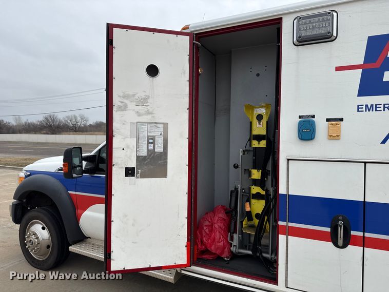 image for item ES5921 2014 Ford F450 Super Duty ambulance