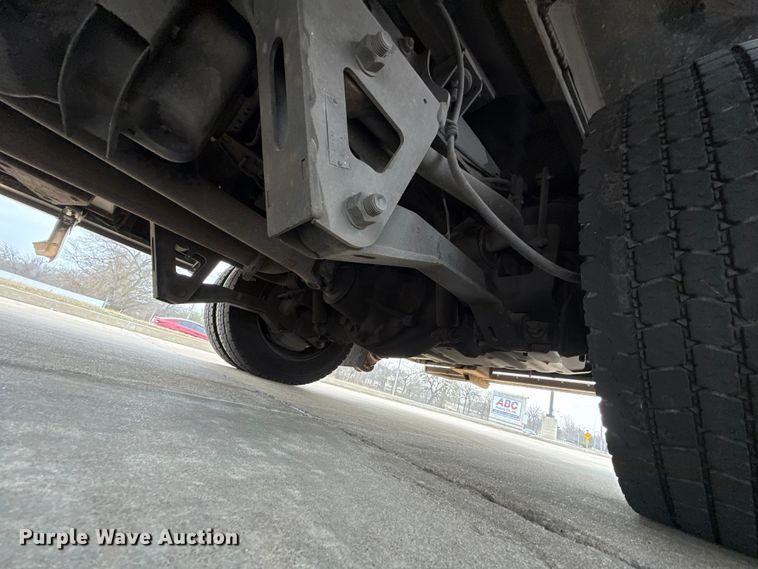 image for item ES5921 2014 Ford F450 Super Duty ambulance