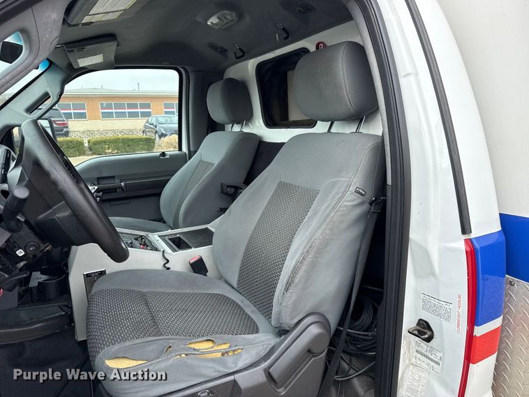 image for item ES5921 2014 Ford F450 Super Duty ambulance