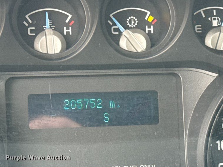 image for item ES5921 2014 Ford F450 Super Duty ambulance