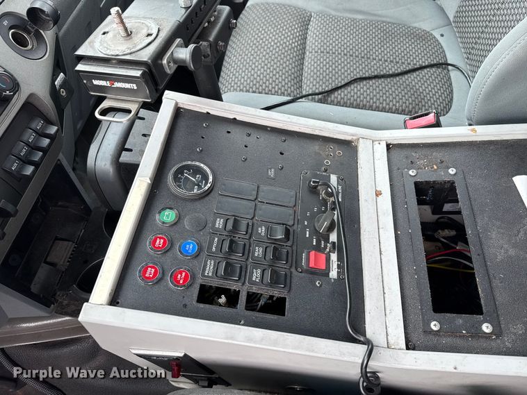 image for item ES5921 2014 Ford F450 Super Duty ambulance