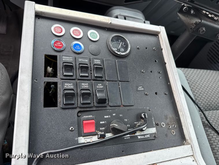 image for item ES5921 2014 Ford F450 Super Duty ambulance