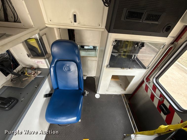 image for item ES5921 2014 Ford F450 Super Duty ambulance