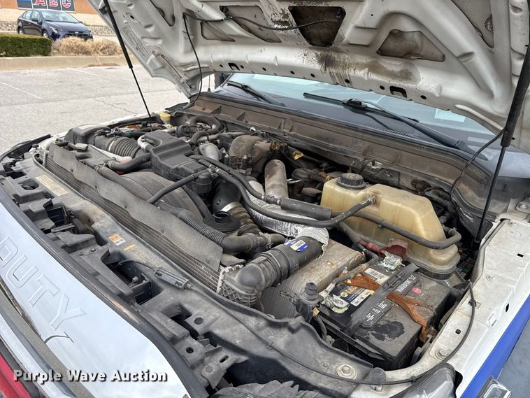 image for item ES5921 2014 Ford F450 Super Duty ambulance