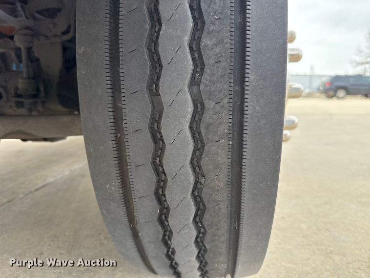 image for item ES5921 2014 Ford F450 Super Duty ambulance