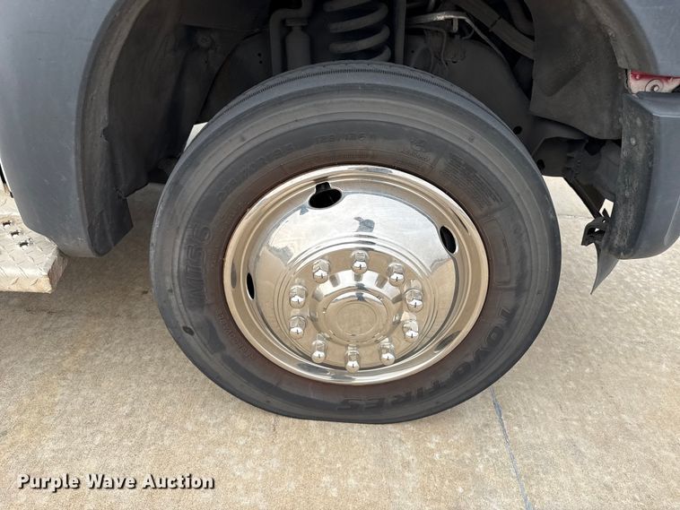 image for item ES5921 2014 Ford F450 Super Duty ambulance