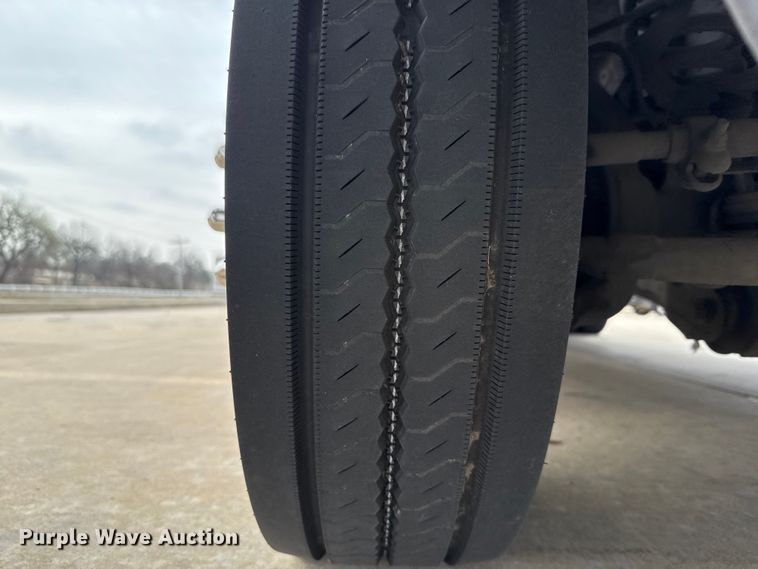 image for item ES5921 2014 Ford F450 Super Duty ambulance