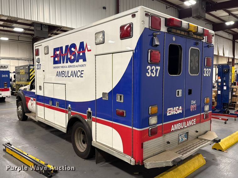 image for item ES5922 2013 Ford F450 Super Duty ambulance