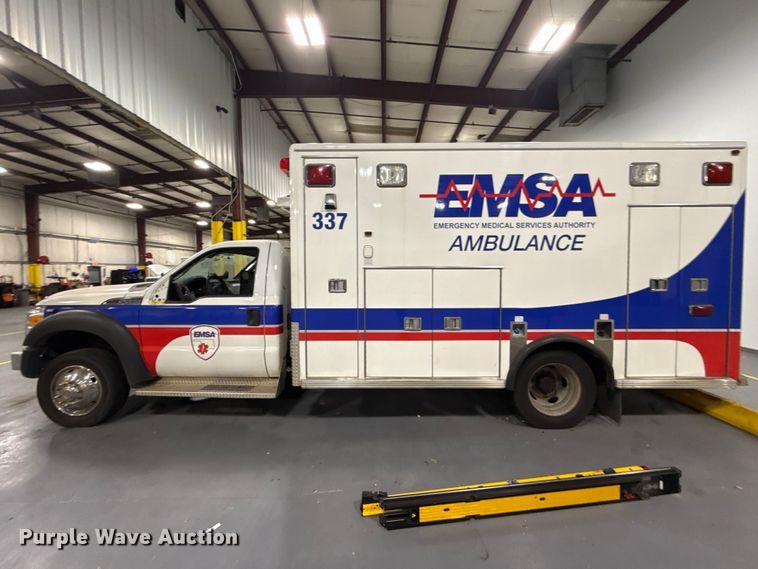 image for item ES5922 2013 Ford F450 Super Duty ambulance