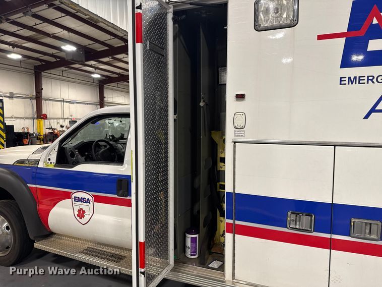 image for item ES5922 2013 Ford F450 Super Duty ambulance