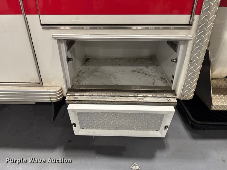 image for item ES5922 2013 Ford F450 Super Duty ambulance