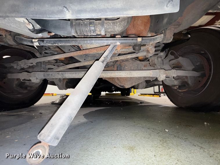 image for item ES5922 2013 Ford F450 Super Duty ambulance