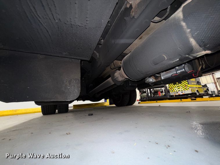 image for item ES5922 2013 Ford F450 Super Duty ambulance