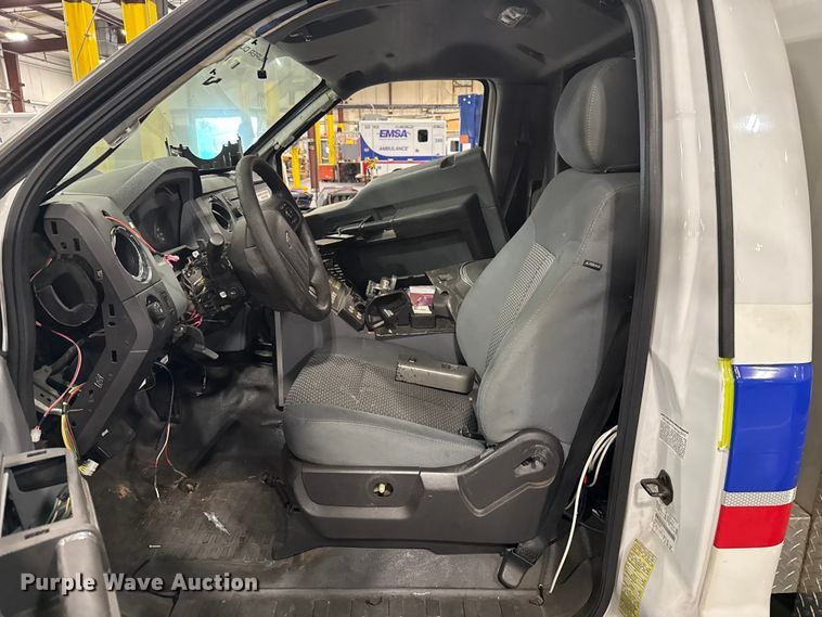 image for item ES5922 2013 Ford F450 Super Duty ambulance