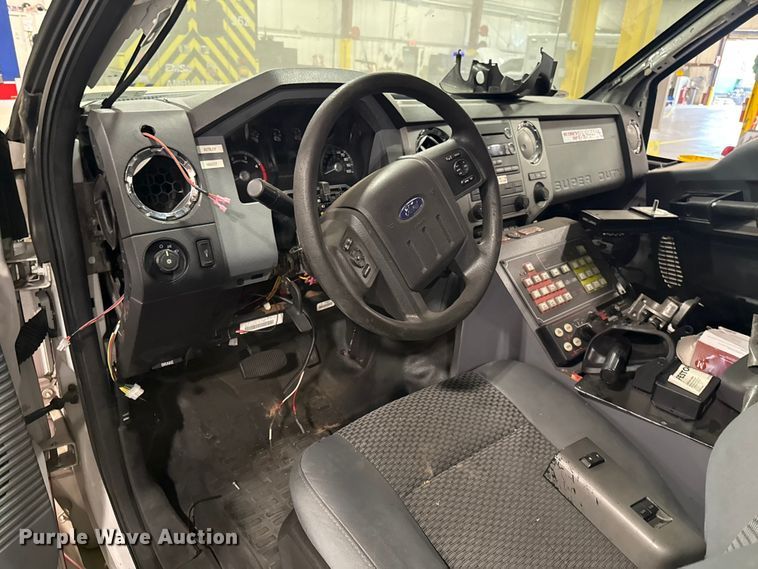 image for item ES5922 2013 Ford F450 Super Duty ambulance