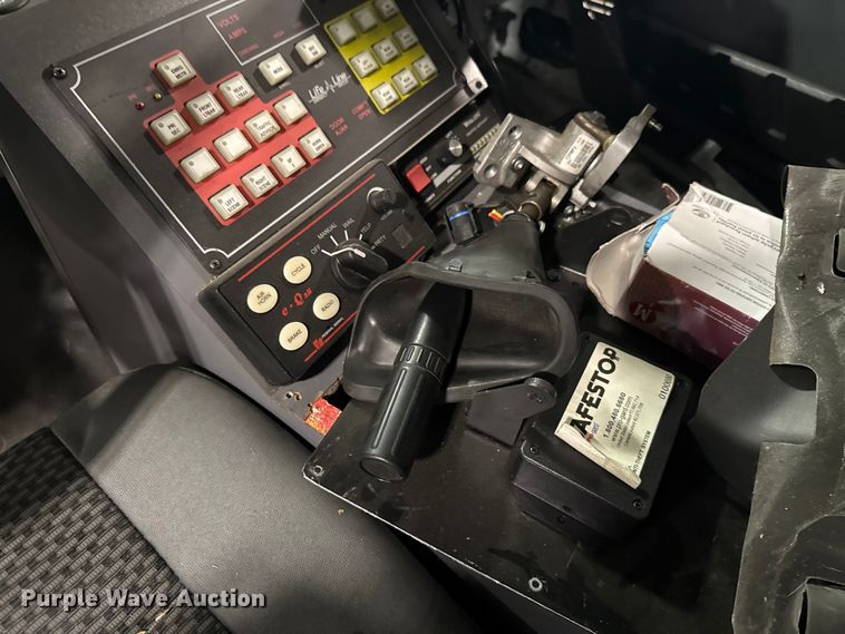 image for item ES5922 2013 Ford F450 Super Duty ambulance