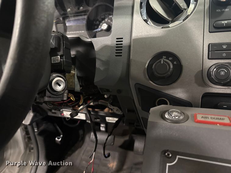 image for item ES5922 2013 Ford F450 Super Duty ambulance