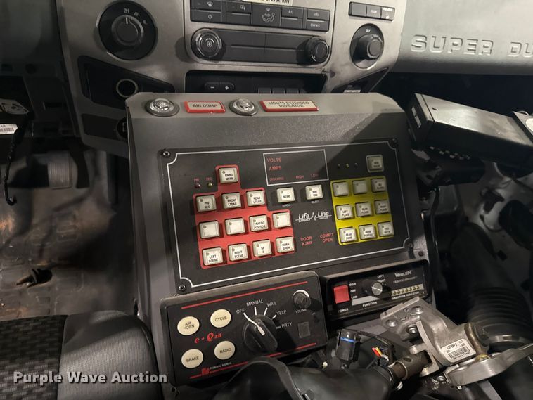 image for item ES5922 2013 Ford F450 Super Duty ambulance