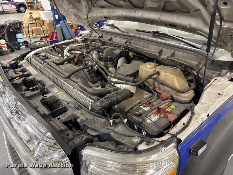 image for item ES5922 2013 Ford F450 Super Duty ambulance